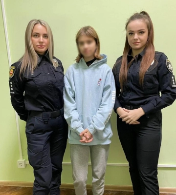 Зниклу у Рівному 16-річну дівчину розшукали поліцейські
