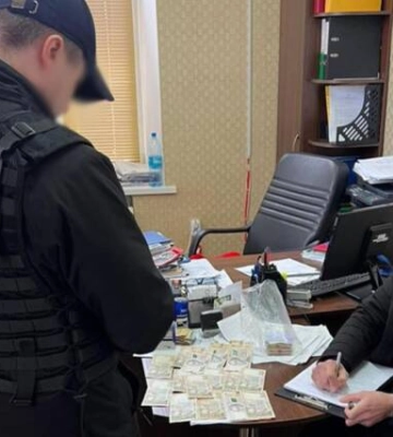 У Кропивницькому підозрюваному в отриманні хабаря директору інституту обрали запобіжний захід