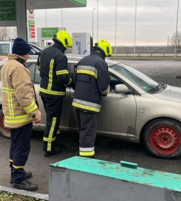 У Рівненському районі в авто виявили мертвого чоловіка