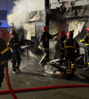 У Києві на Лук’янівці вночі вщент згоріли два кіоски 