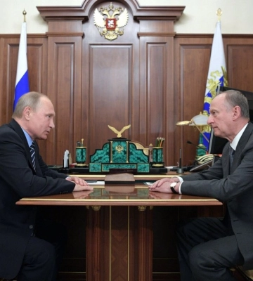 Путин перешел на крик: СМИ узнали о скандале в Кремле