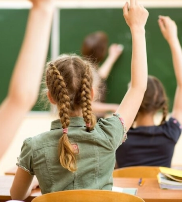 Учні молодших класів львівських шкіл відтепер щодня ходитимуть на прогулянки