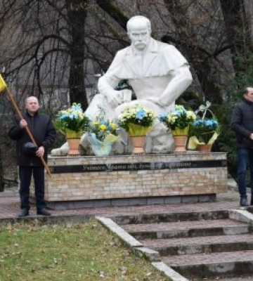 В Рахові, пройшов мітинг реквієм з нагоди Дня Соборності України