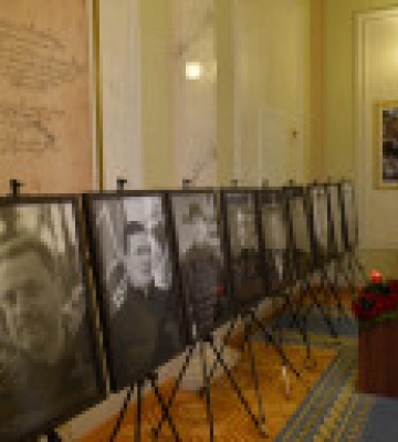Трагедія у Броварах: церемонія прощання з керівництвом МВС відбудеться завтра в “Українському домі”