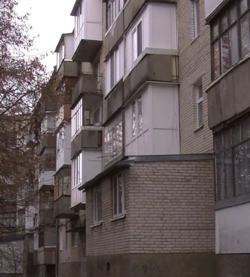 Один порив ліквідували, утворився – інший: у Луцьку два дні ремонтують теплову мережу
