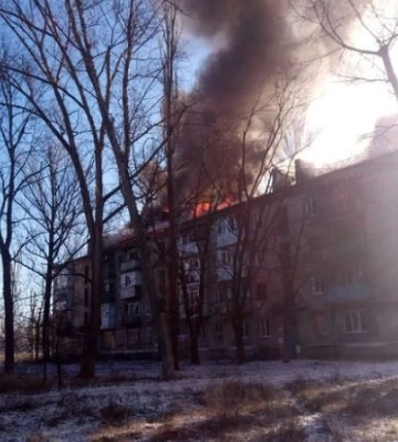 Унаслідок ворожих обстрілів Донеччини пошкоджені будинки і крамниця, поранено людину
