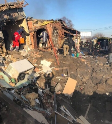 Ракетний удар по ринку в Шевченковому: з’явилися фото та відео