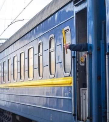 «Львівська залізниця» відновлює курсування 10 приміських поїздів