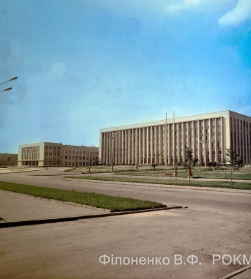 Пустка за ОДА, літак на Ювілейному та кінотеатр «Жовтень»: Рівне на старих фотографіях ФОТО