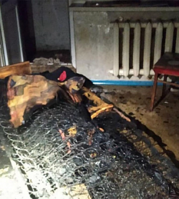 У Кривому Розі пожежники врятували жінку з палаючої квартири