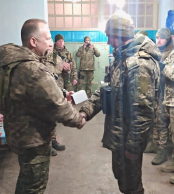 Командувач Сухопутними військами Сирський прибув на фронт у Бахмут та Соледар