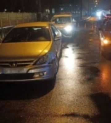 У Рівному п&#039;яний водій підрізав авто та в&#039;їхав у паркан
