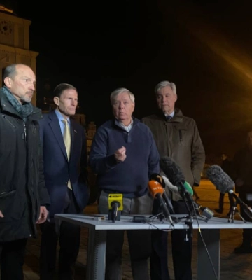 Київ відвідали сенатори Грем, Блюменталь та Вайтгаус, - Шмигаль. ФОТОрепортаж