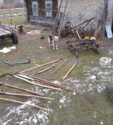 На Рівненщині зловили злодіїв, які крали бетонні опори та сільськогоспзнаряддя