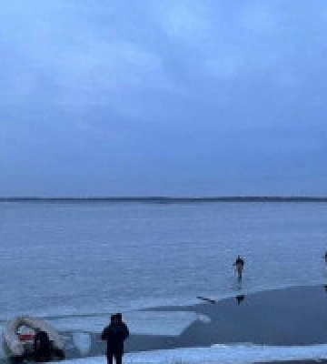 На Київському водосховищі 11 рибалок опинились на дрейфуючій крижині