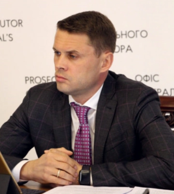 Заместитель генпрокурора Симоненко ездил на зимние каникулы в Испанию на авто львовского бизнесмена — СМИ