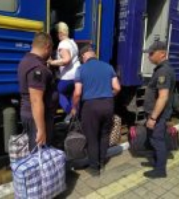 Стало відомо, скільки щодня людей рятують із Донецької області