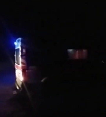 У Луцькому районі автомобіль «швидкої» загруз у болоті (відео)