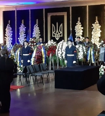 В Киеве проходит прощание с руководством МВД, погибшим в авиакатастрофе в Броварах