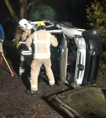 В Рівненському районі водія деблокували із понівеченого в ДТП авто