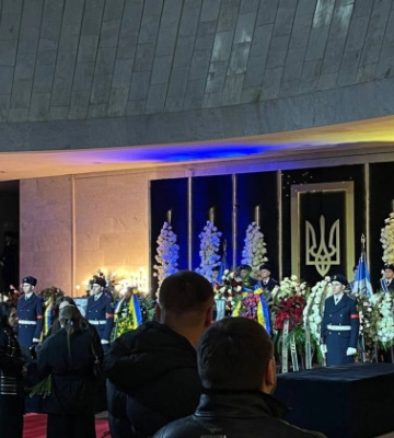Авиакатастрофа в Броварах: в Киеве прощаются с руководством МВД, фото
