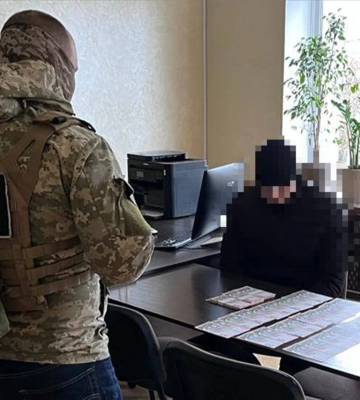 СБУ затримала чоловіка, який перевозив ухилянтів з Рівненщини у Європу