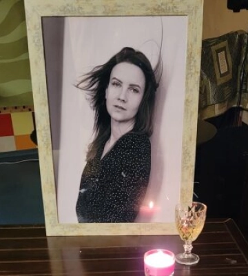 Син волонтерки довів до сліз листом про маму, яка загинула від ракети у Дніпрі: &quot;Неможливо...&quot;