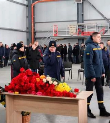 У Ніжині відбулось прощання з екіпажем, який загинув у авіакатастрофі в Броварах