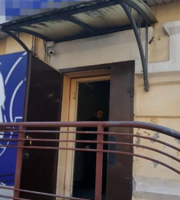 У Запоріжжі нелегальний гральний заклад замаскували під магазин одягу - фото