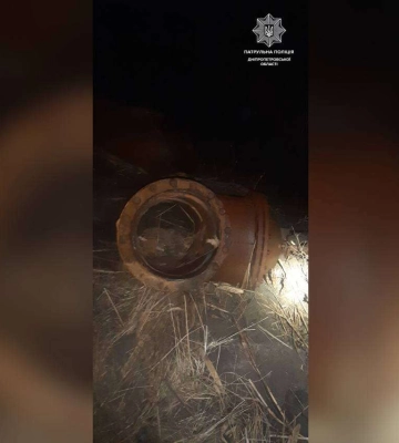 У Дніпрі троє чоловіків намагалися викрасти водяні гідранти з території підприємства