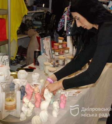 Понад 40 підприємців переселенців з півдня та сходу представили свої релоковані бізнеси у Дніпрі