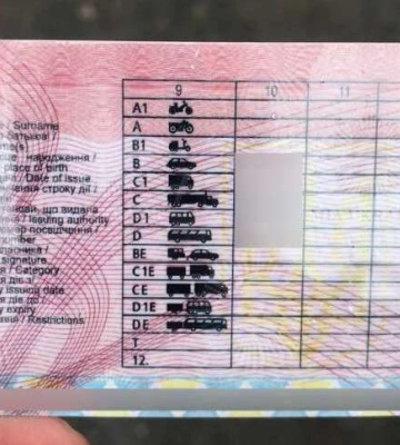 У Дніпрі водій маршрутки їздив із підробленими правами