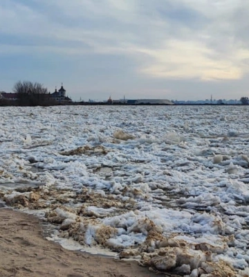 Десна вийшла з берегів: подекуди вода піднялася на кілька метрів (ФОТО)