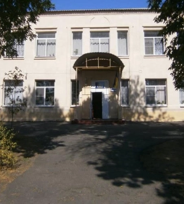 Від звуків вибухів та розриву бомб не встигали перевести подих: на Волині прихистили багатодітну родину переселенців