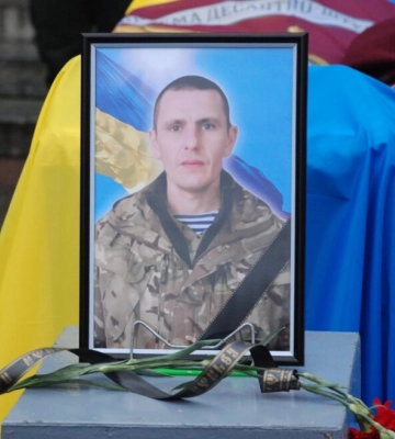 У Шостці попрощалися із захисником України Олександром Плахутою