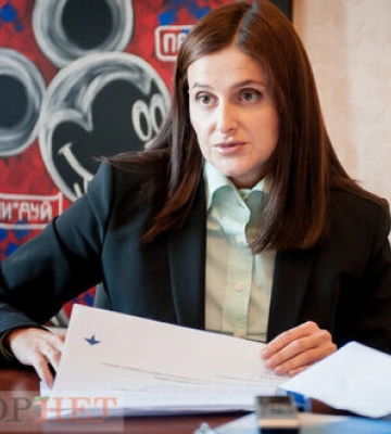 &quot;Слуга народу&quot; Василевська-Смаглюк вимагає від Великої Британії відбудувати Бучу