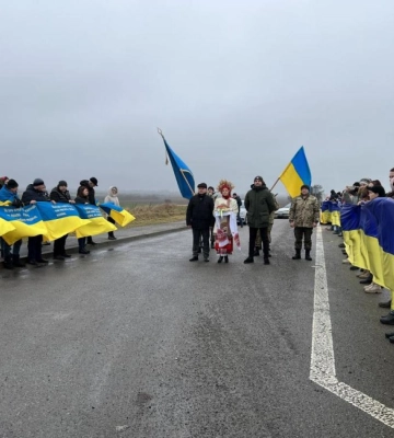 День Соборності: на межі Рівненської та Житомирської областей утворили живий ланцюг