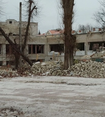 Окупанти обстріляли будинки і школу в Олешках – мер