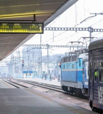 Борису Джонсону провели екскурсію київським вокзалом