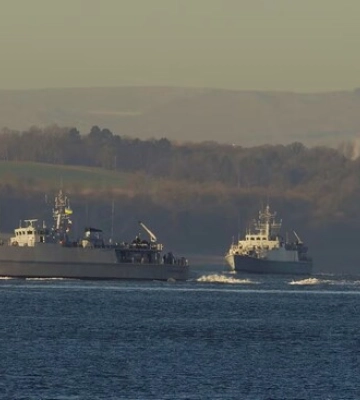 Передані Україні британські протимінні судна вперше вийшли у море під синьо-жовтим прапором