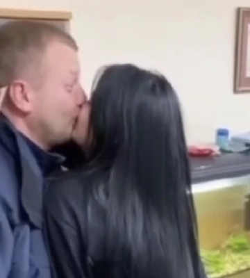 Скандал із подарунком коханій: очільник патрульних Львівщини відсторонений від посади (відео)