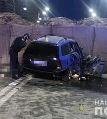 В Киевской области пьяный водитель устроил тройное ДТП на блокпосте: есть пострадавшие