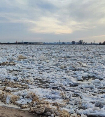 Рятувальники розблокували крижаний затор на Київщині 
