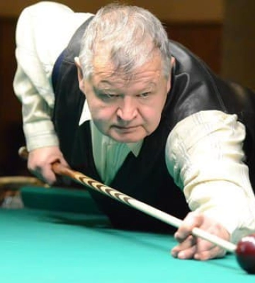 Відомий більярдист з Луцька відзначає 75-річчя благодійним турніром