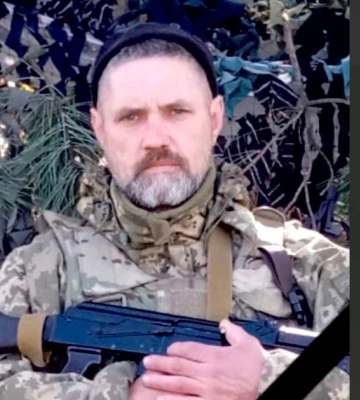 Дружина, дві доньки та брат втратили найріднішу людину. У бою загинув захисник з Дніпропетровщини