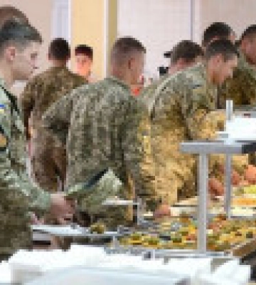 Продають послугу, а не товар: постачальник продуктів для Міноборони пояснив ціни “скандальних” закупівель
