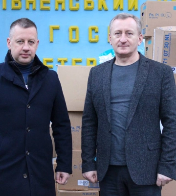 На перехресті у Рівному не розминулись &quot;ВАЗ&quot; та &quot;BMW&quot;: є травмована