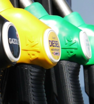 АЗС показали свіжі ціни на бензин, дизель та автогаз у Харківській та Дніпропетровській областях