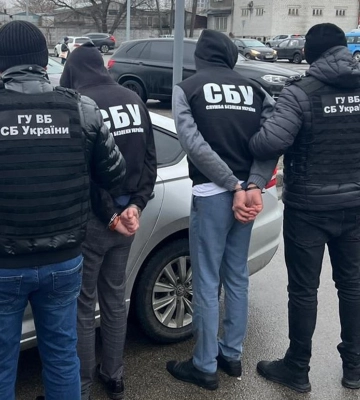 В Києві СБУшники затримали СБУшників,  які «продавали» паспорти москалям 