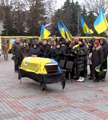 Поповнив небесне військо: у Рівному віддали останню шану Сергію Савтирі (ВІДЕО)